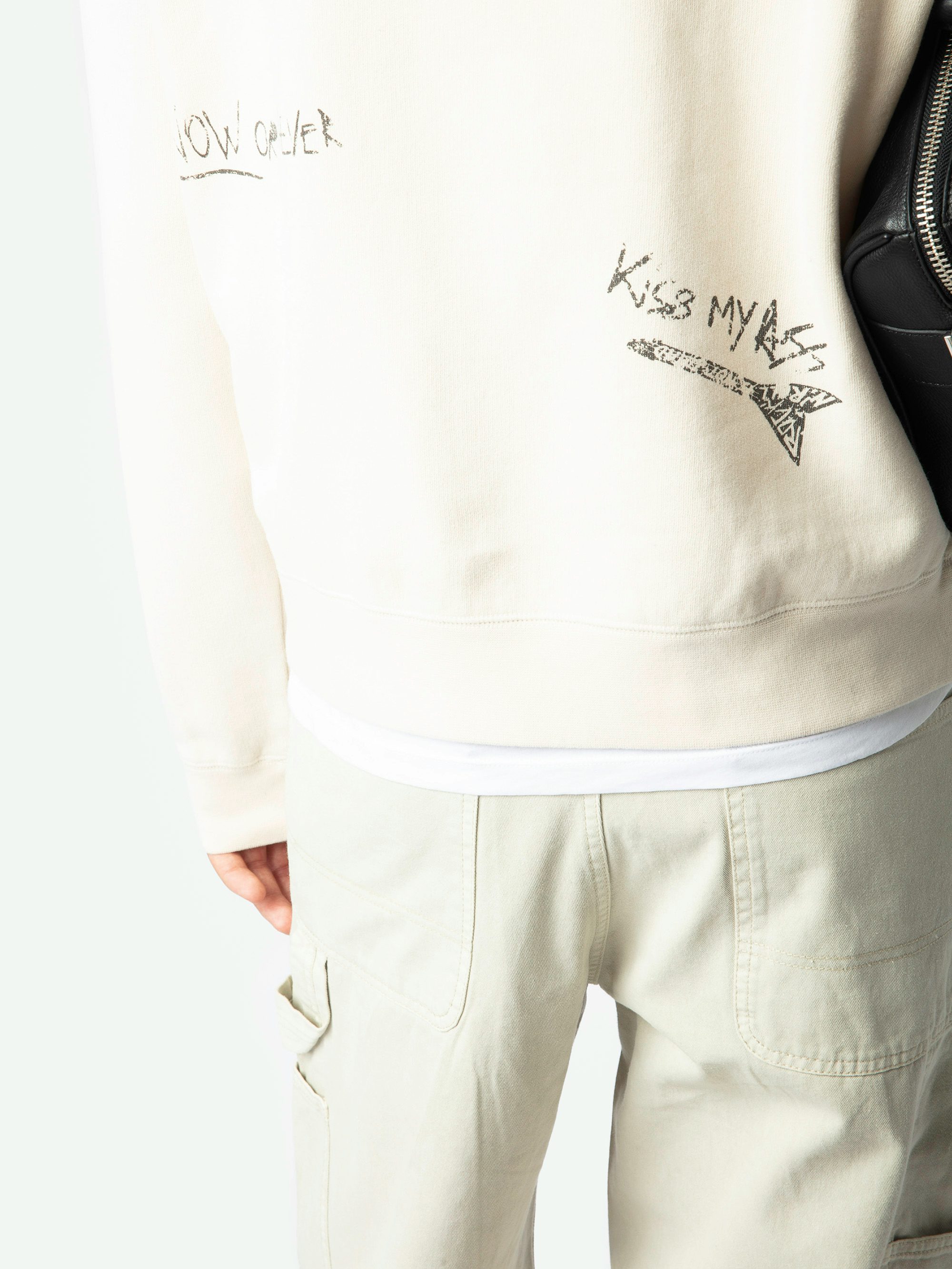 Felpa Uppy - Felpa con collo rotondo e maniche raglan con stampa multi-custom incisa.